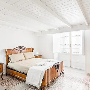 https://palazzo-dei-normanni-stylish-apartment.sicilyhotelsitaly.net
